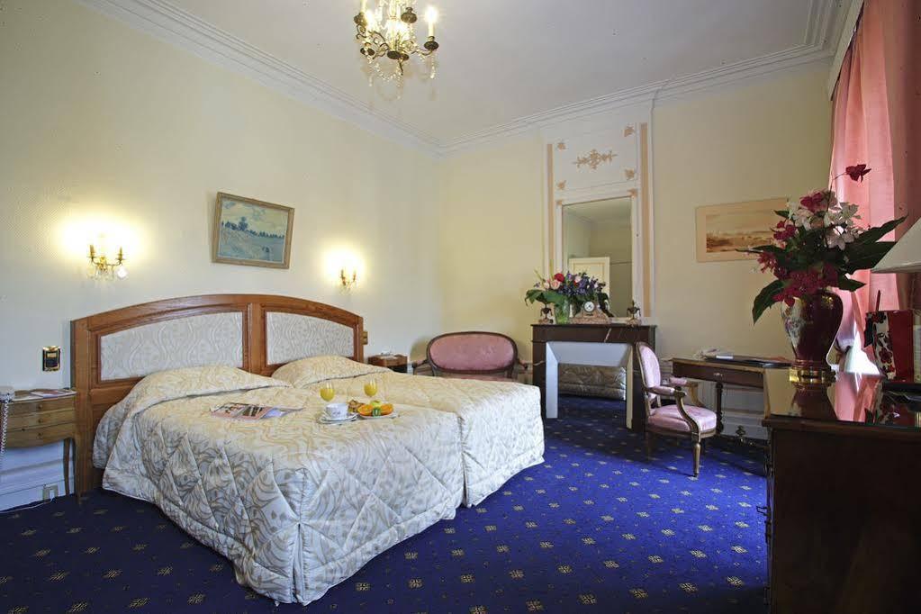 Le Champlain Hotell La Rochelle  Exteriör bild