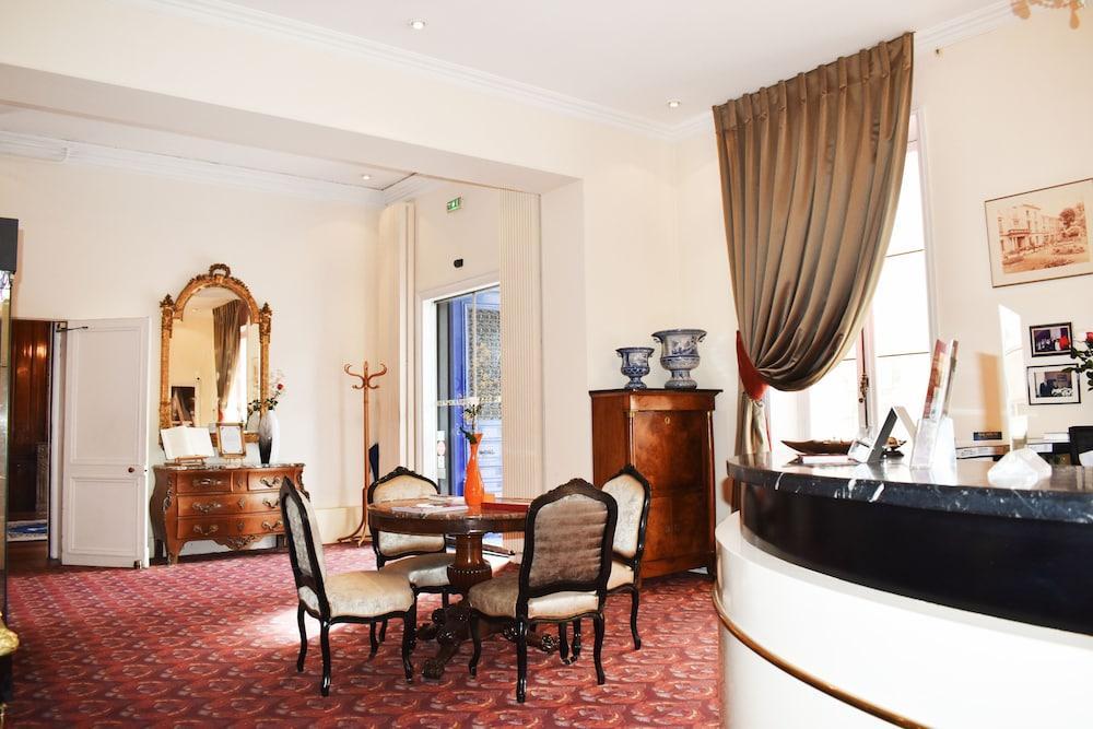 Le Champlain Hotell La Rochelle  Exteriör bild