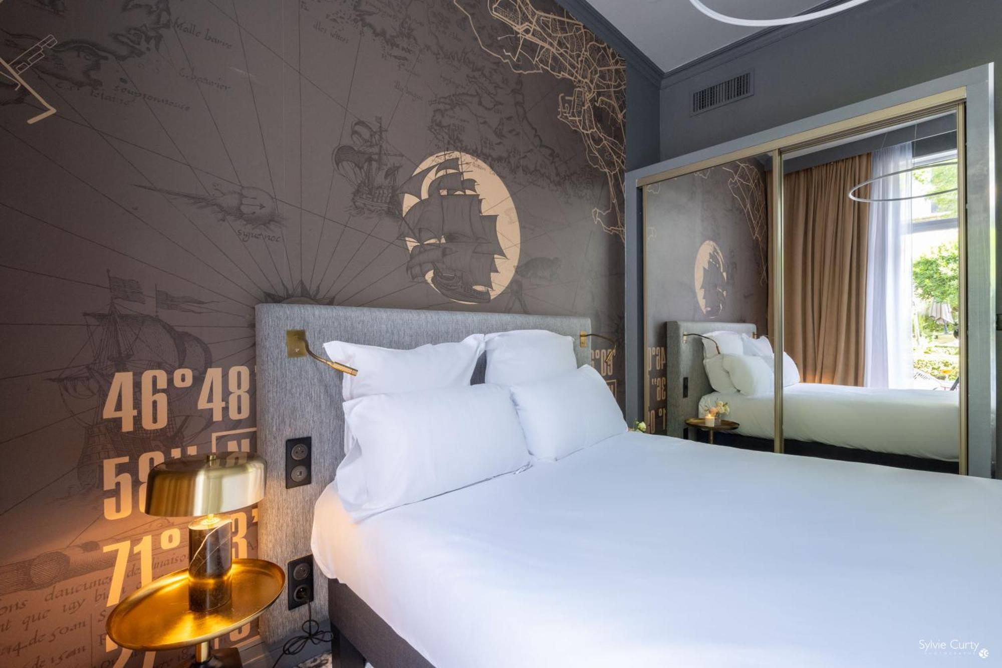 Le Champlain Hotell La Rochelle  Exteriör bild