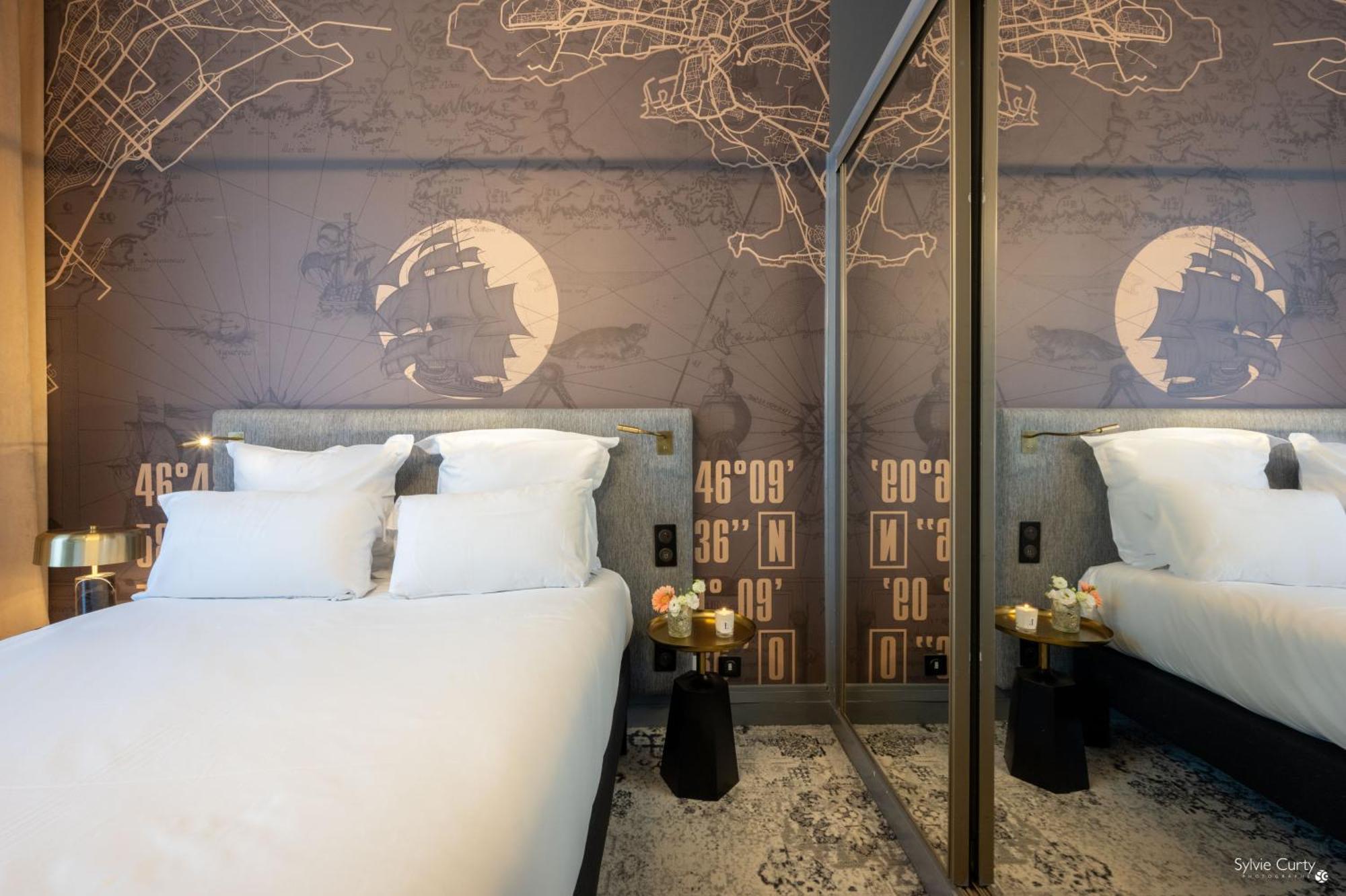 Le Champlain Hotell La Rochelle  Exteriör bild