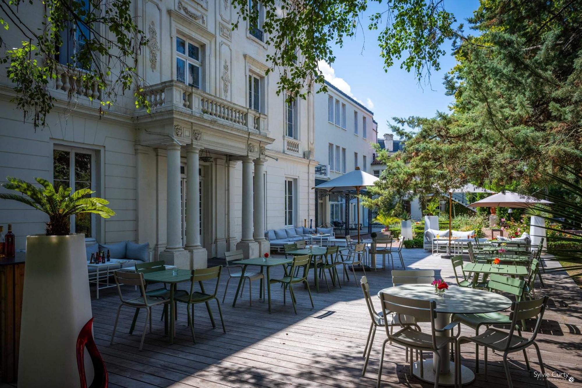 Le Champlain Hotell La Rochelle  Exteriör bild