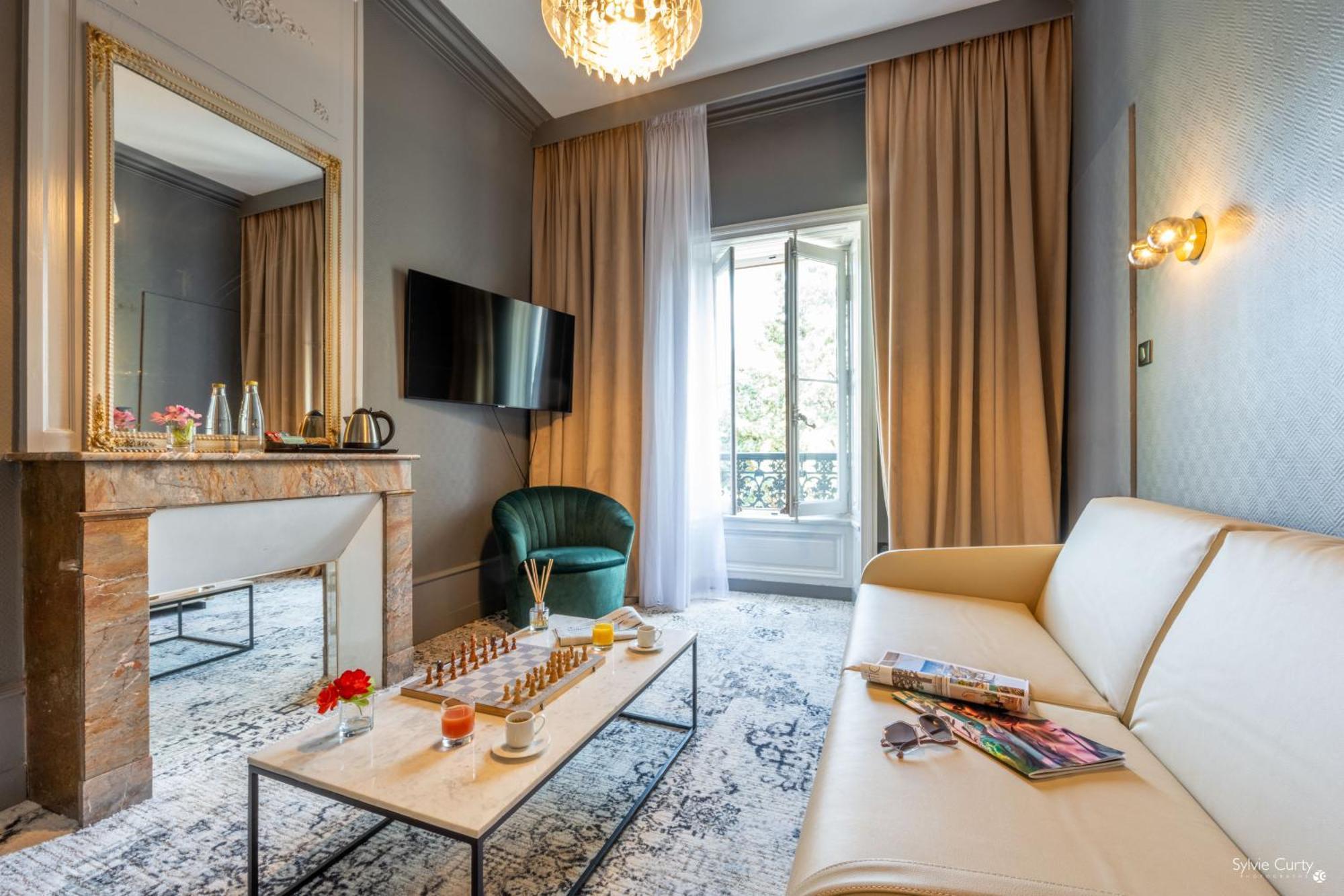 Le Champlain Hotell La Rochelle  Exteriör bild