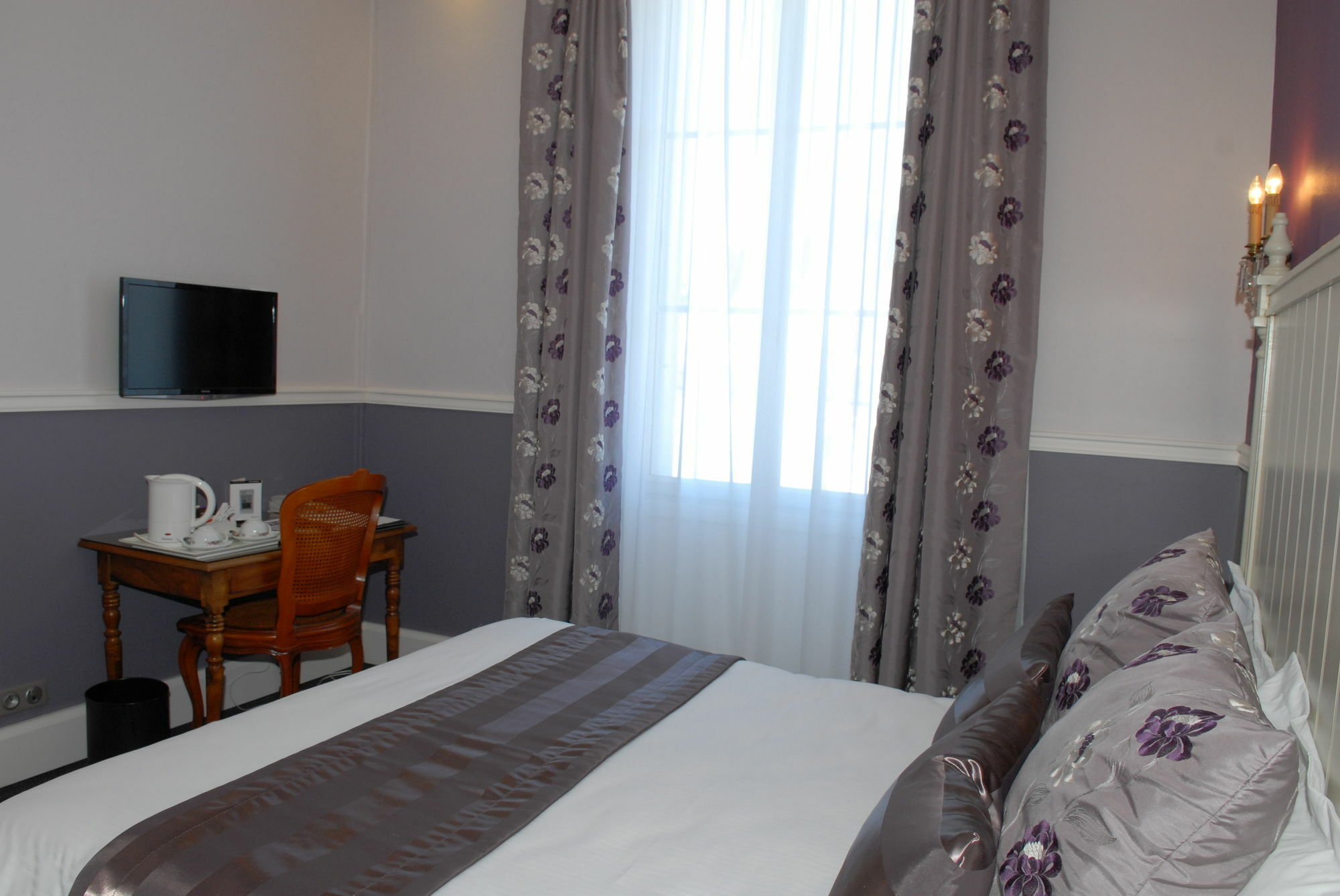 Le Champlain Hotell La Rochelle  Exteriör bild