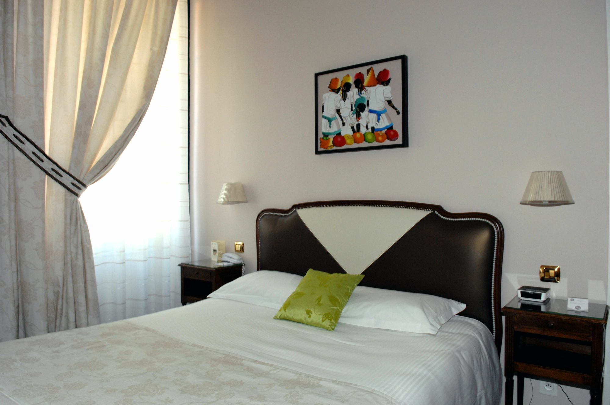 Le Champlain Hotell La Rochelle  Exteriör bild